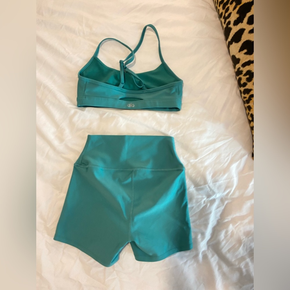 Alo yoga real workout set